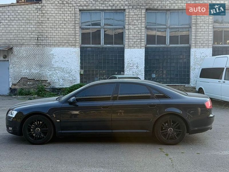 Седан Audi A8 2003 в Києві