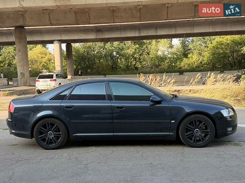 Седан Audi A8 2003 в Києві