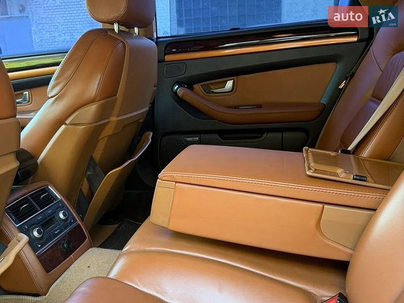 Седан Audi A8 2003 в Києві