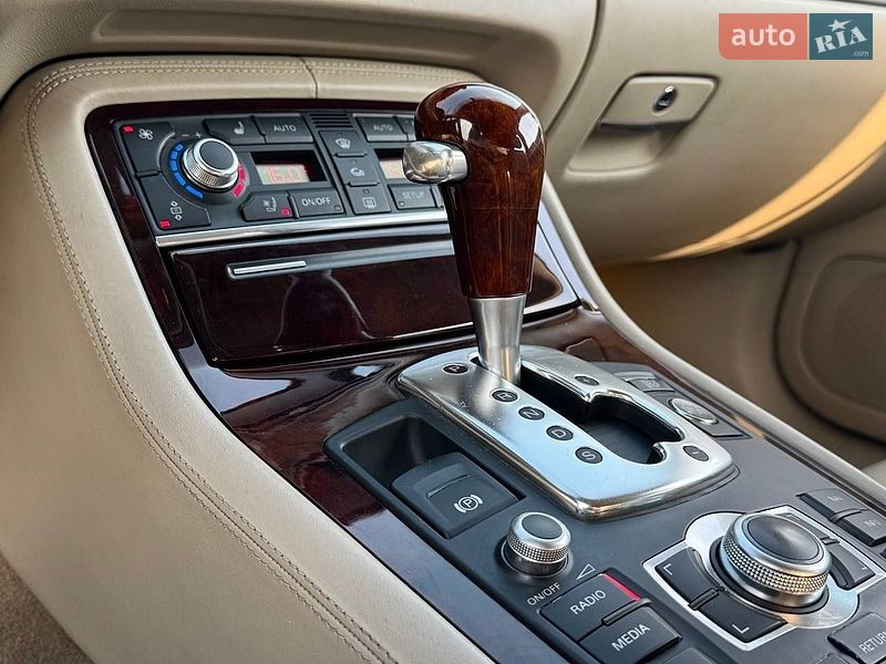 Седан Audi A8 2007 в Києві