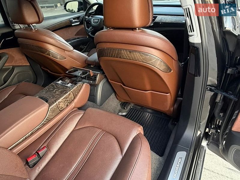Седан Audi A8 2015 в Киеве