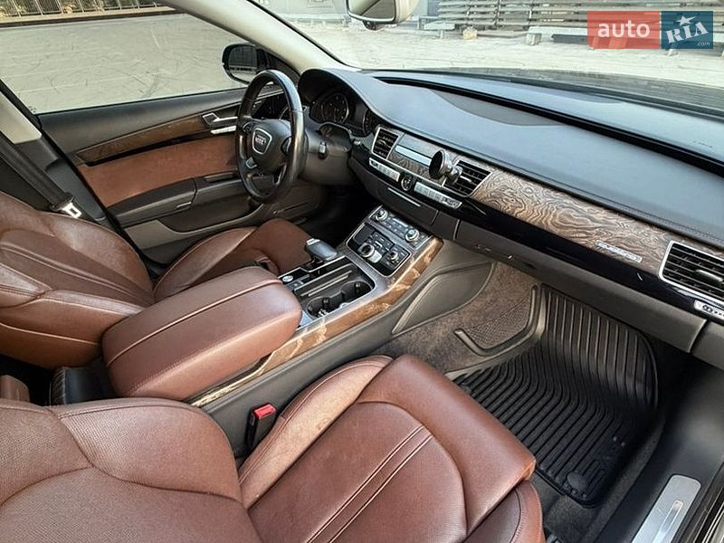 Седан Audi A8 2015 в Киеве