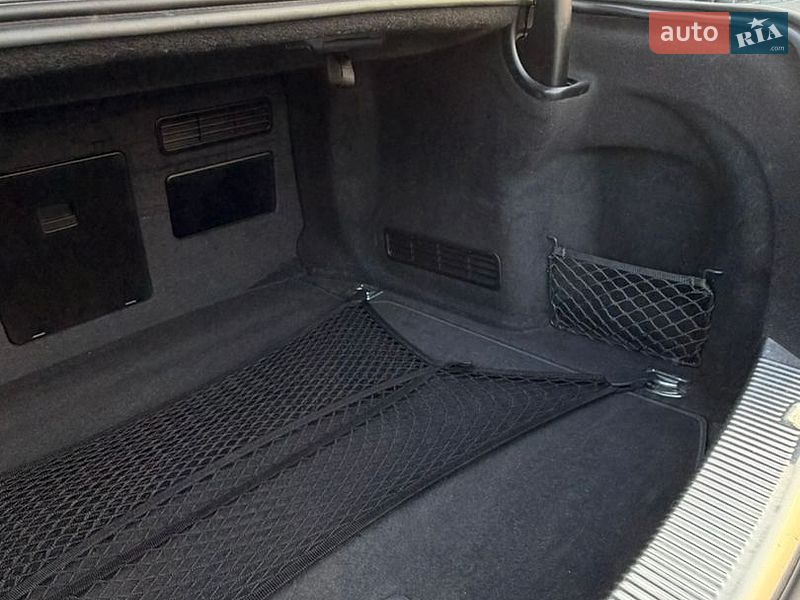 Седан Audi A8 2015 в Киеве