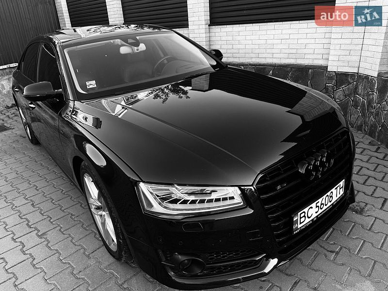 Седан Audi A8 2017 в Хмельницком