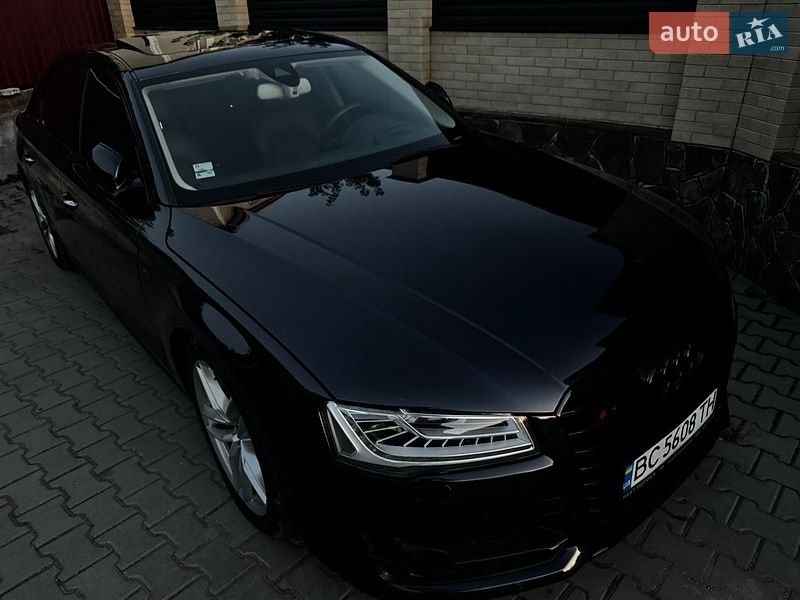 Седан Audi A8 2017 в Хмельницком