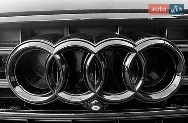 Седан Audi A8 2017 в Хмельницком