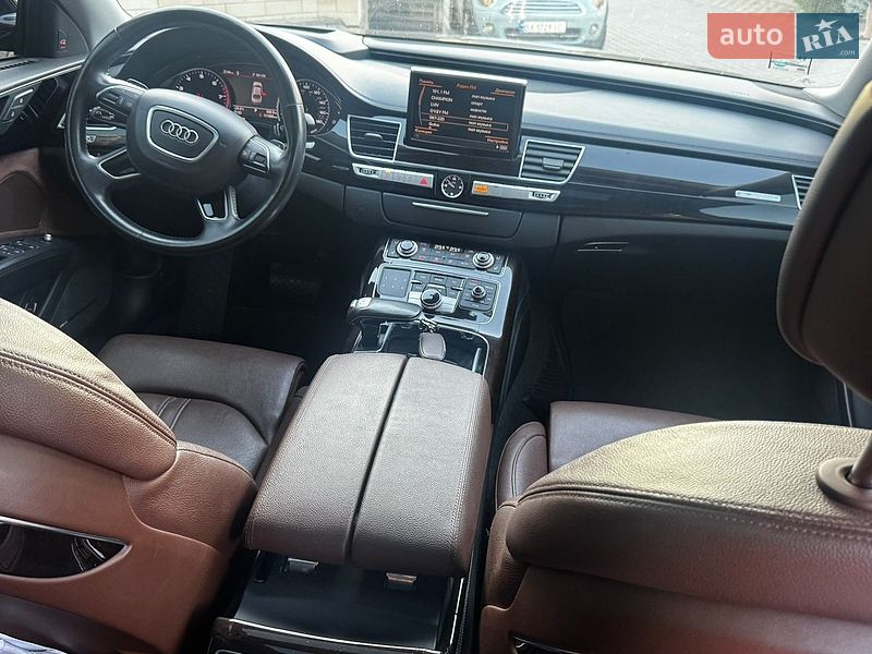 Седан Audi A8 2017 в Хмельницком