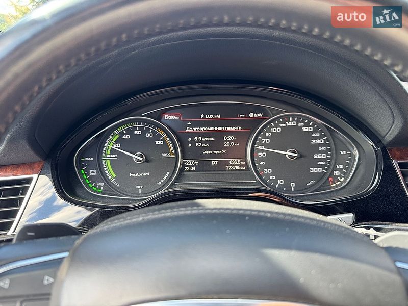 Седан Audi A8 2012 в Киеве