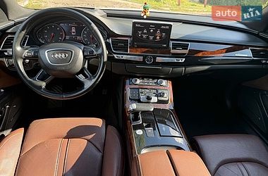 Седан Audi A8 2016 в Києві