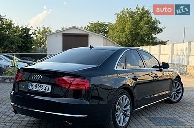 Седан Audi A8 2012 в Тернополі