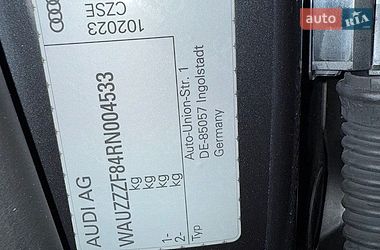 Седан Audi A8 2023 в Києві