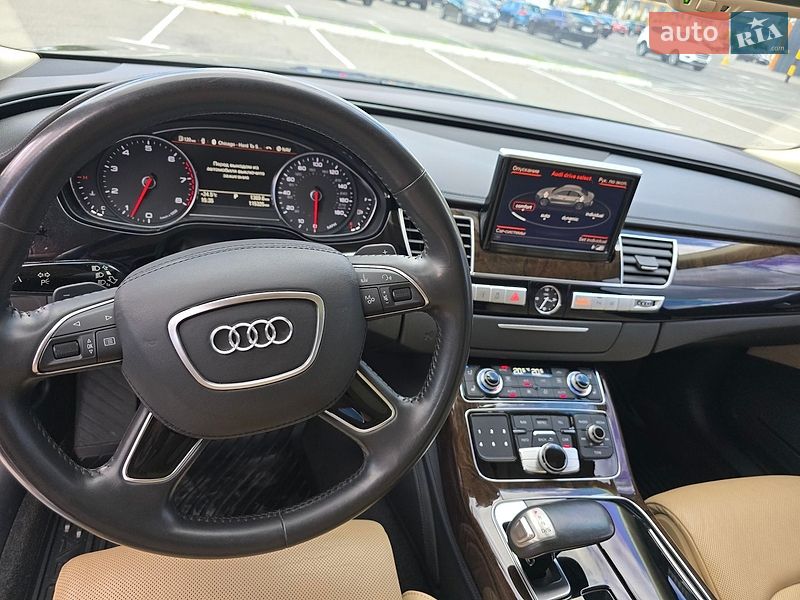 Седан Audi A8 2014 в Киеве