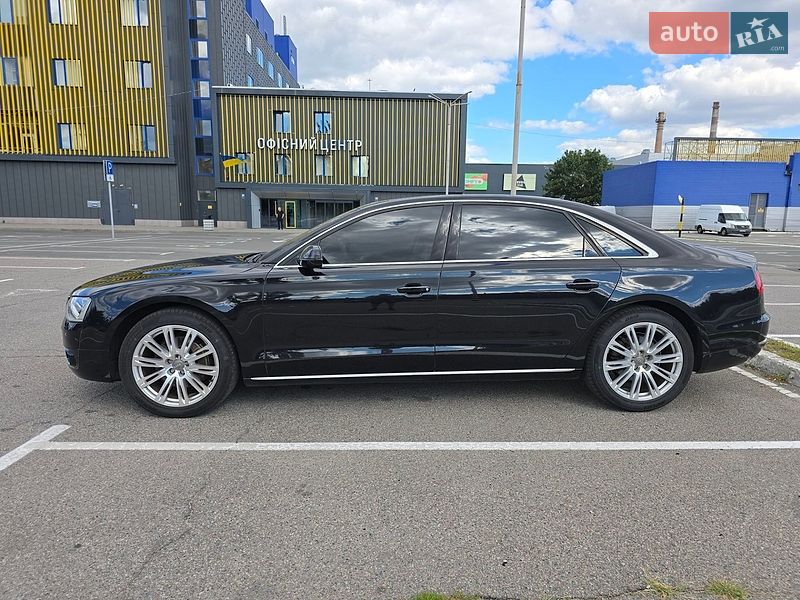 Седан Audi A8 2014 в Киеве