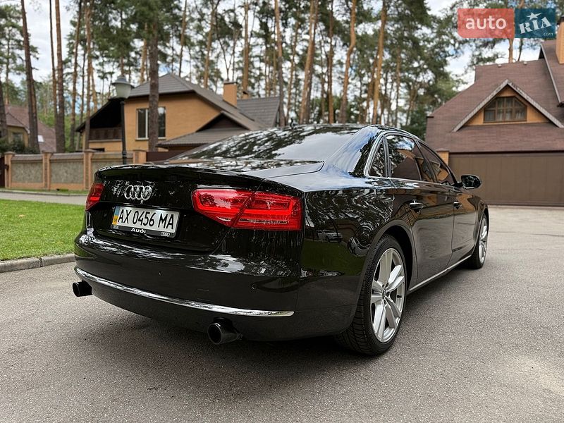 Седан Audi A8 2013 в Києві