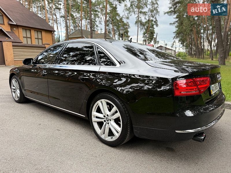 Седан Audi A8 2013 в Києві