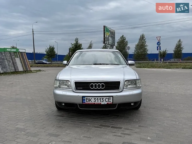 Audi A8 2000