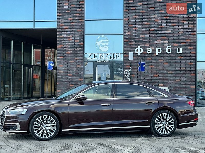 Седан Audi A8 2018 в Чернівцях