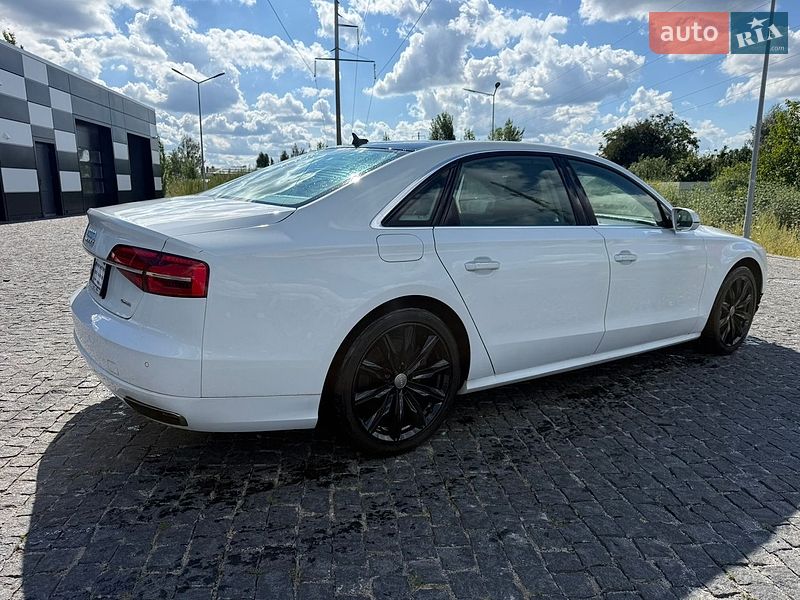 Седан Audi A8 2017 в Києві