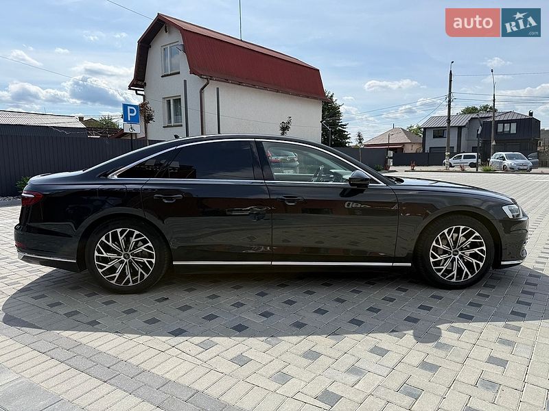 Седан Audi A8 2019 в Коломые