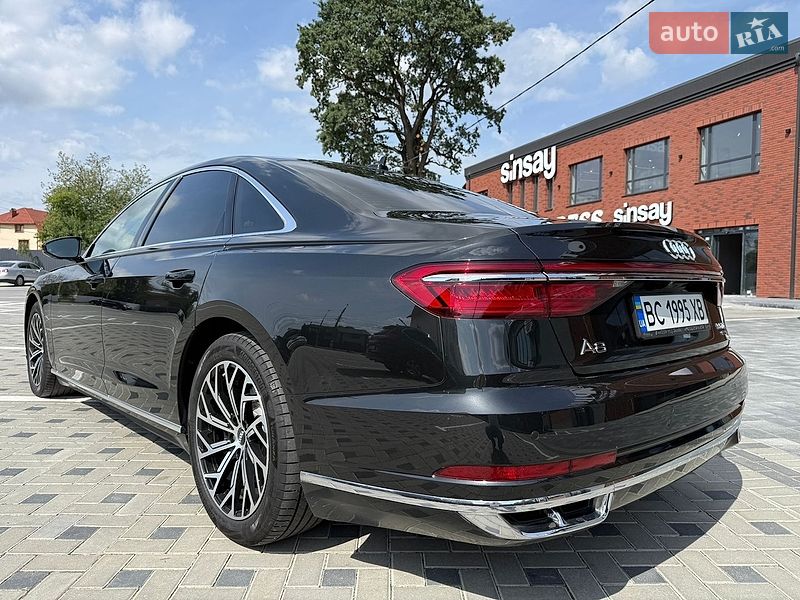 Седан Audi A8 2019 в Коломые