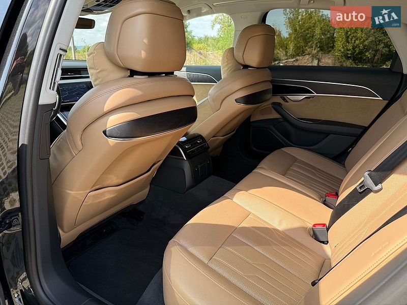 Седан Audi A8 2019 в Коломые