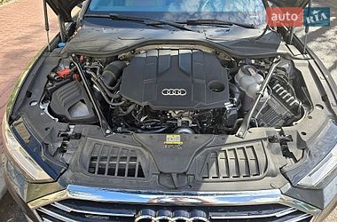 Седан Audi A8 2021 в Києві