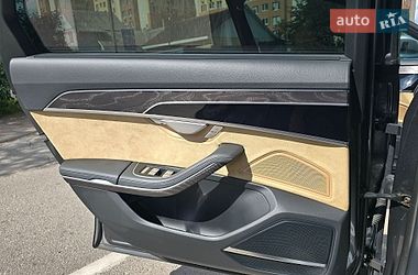 Седан Audi A8 2021 в Києві