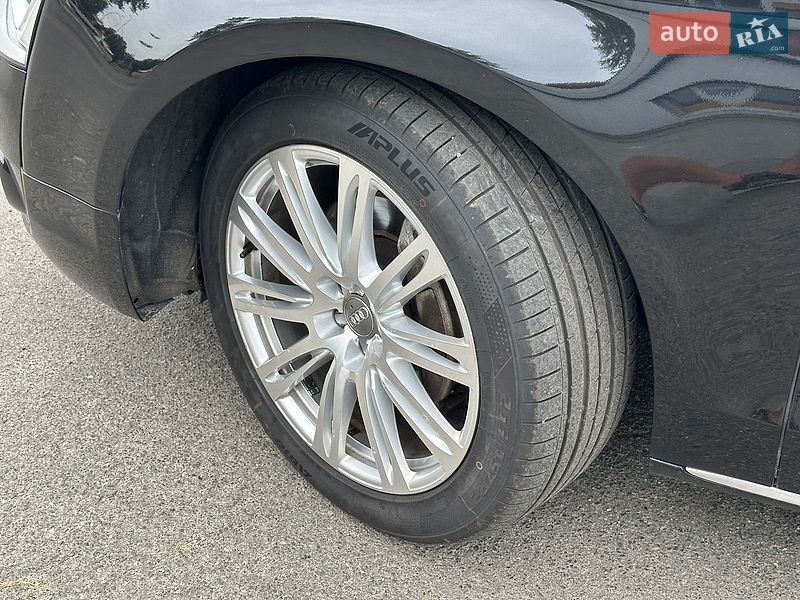 Седан Audi A8 2014 в Киеве