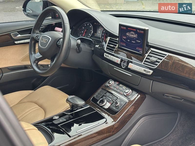 Седан Audi A8 2014 в Киеве