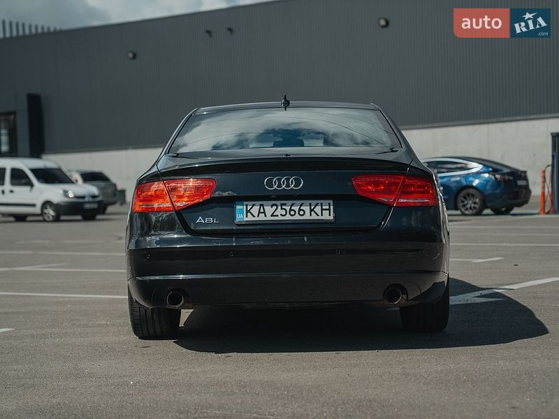 Седан Audi A8 2014 в Ирпене