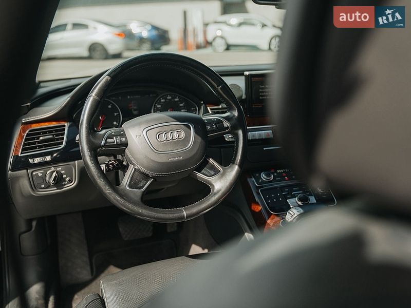 Седан Audi A8 2014 в Ирпене