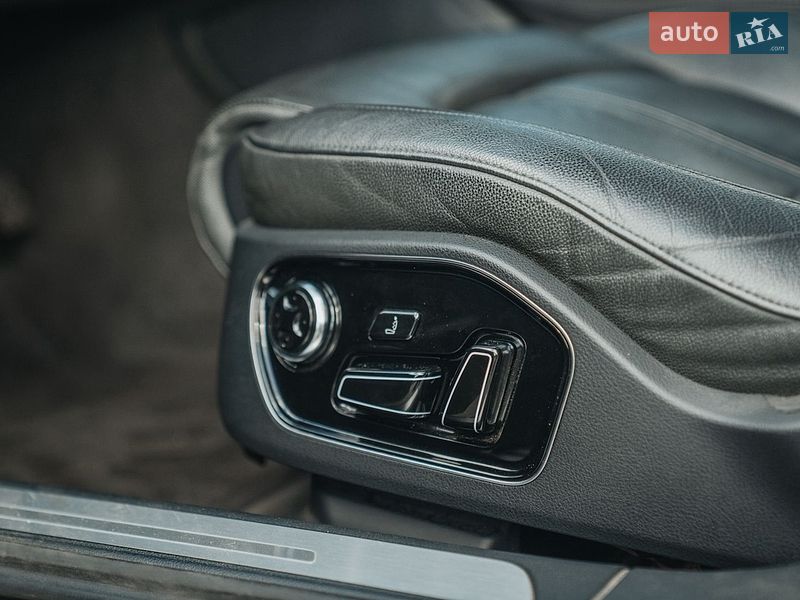Седан Audi A8 2014 в Ирпене