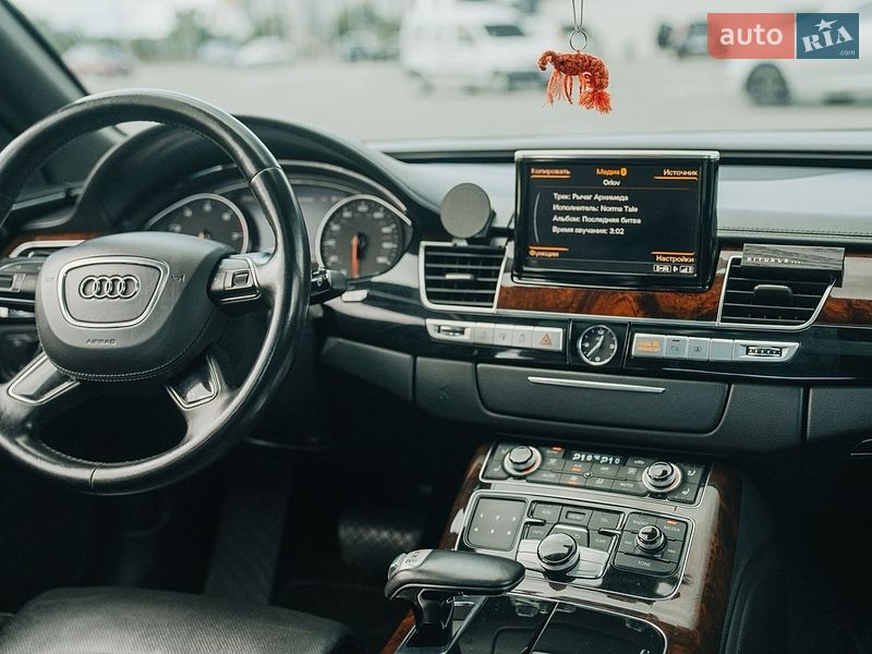 Седан Audi A8 2014 в Ирпене