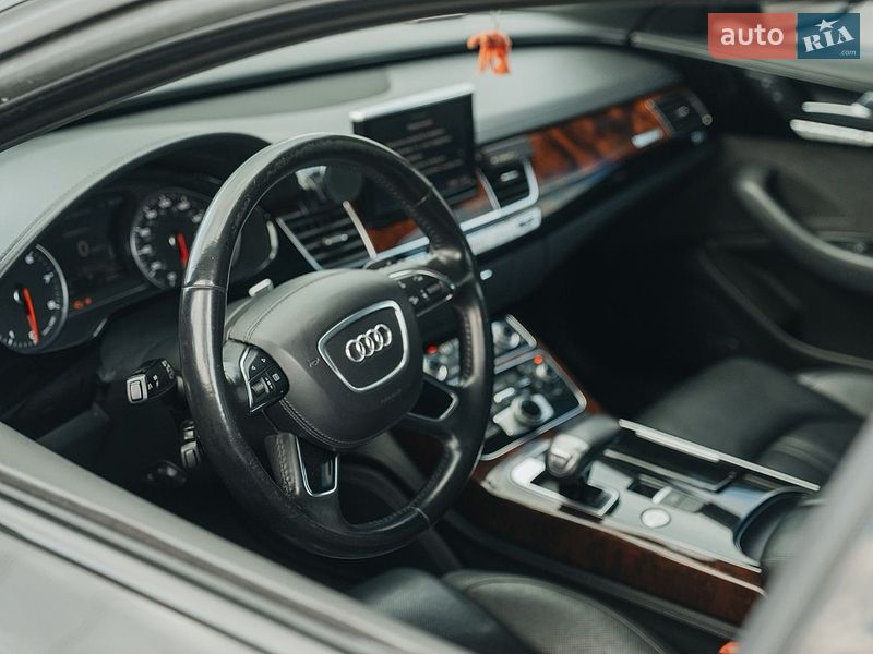 Седан Audi A8 2014 в Ирпене