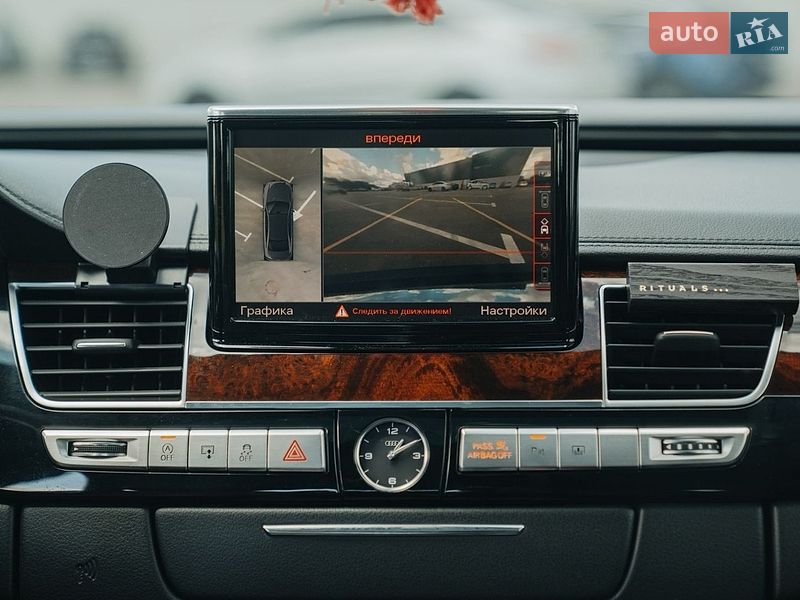 Седан Audi A8 2014 в Ирпене