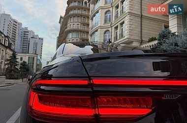 Седан Audi A8 2021 в Києві
