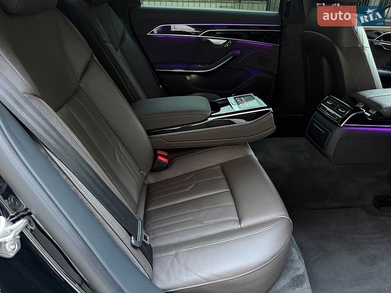Седан Audi A8 2021 в Києві