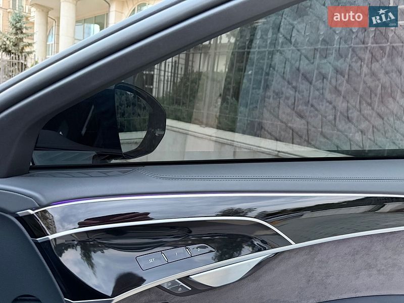 Седан Audi A8 2021 в Києві
