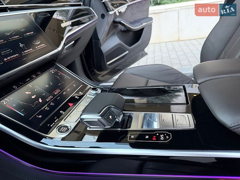 Седан Audi A8 2021 в Києві