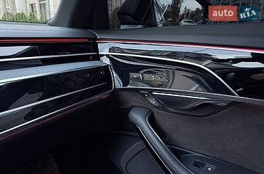 Седан Audi A8 2021 в Києві