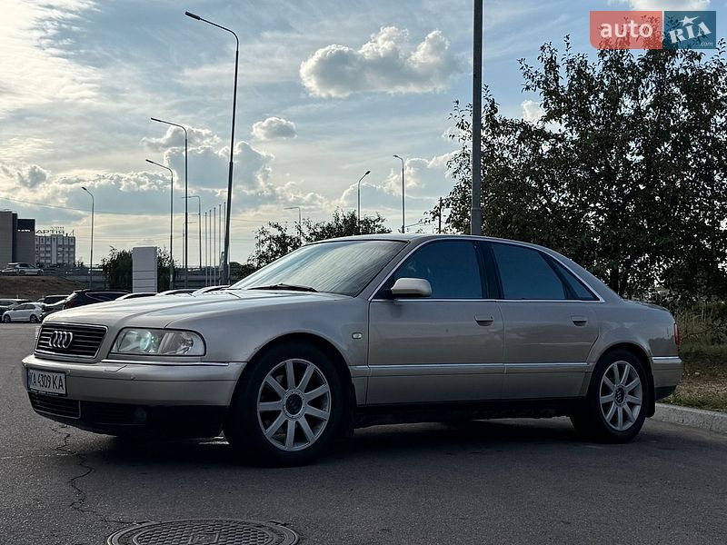 Audi A8 2000