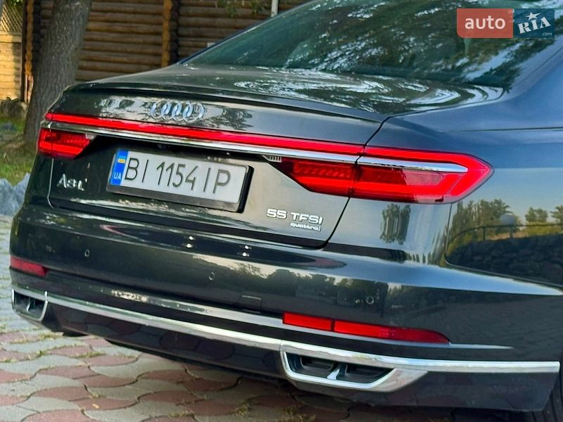Седан Audi A8 2018 в Дніпрі