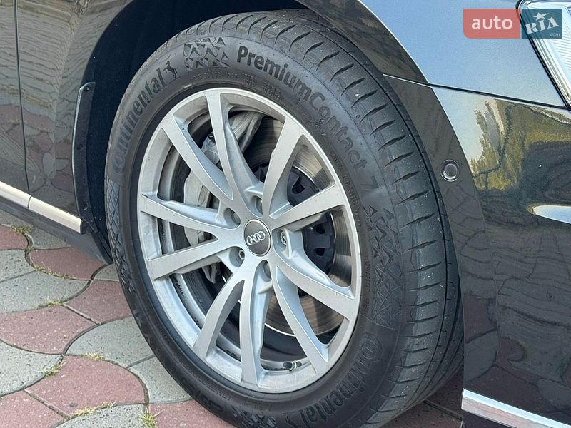 Седан Audi A8 2018 в Дніпрі