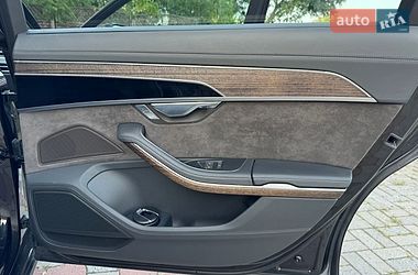 Седан Audi A8 2018 в Дніпрі