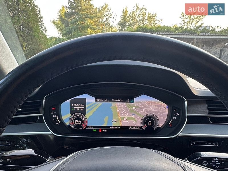 Седан Audi A8 2018 в Дніпрі