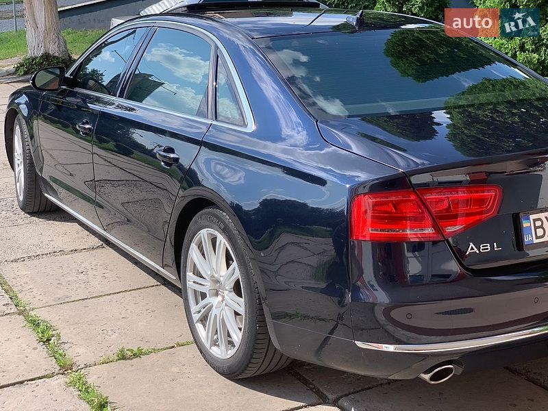 Седан Audi A8 2013 в Каменец-Подольском