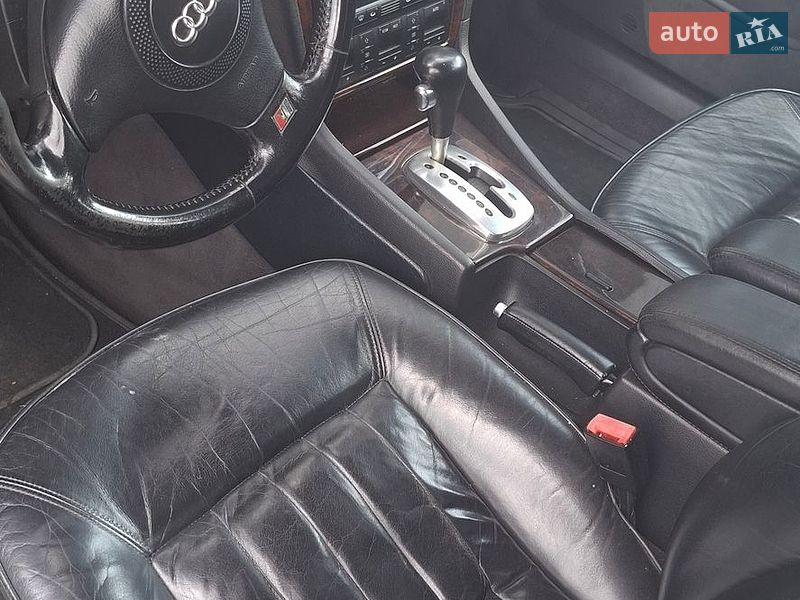 Седан Audi A8 2000 в Миколаєві