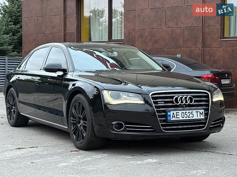 Седан Audi A8 2013 в Днепре
