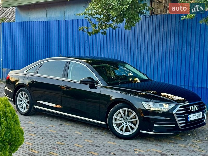 Седан Audi A8 2018 в Дніпрі