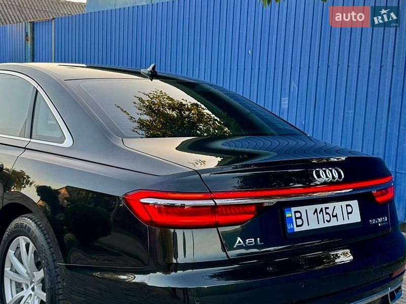 Седан Audi A8 2018 в Дніпрі